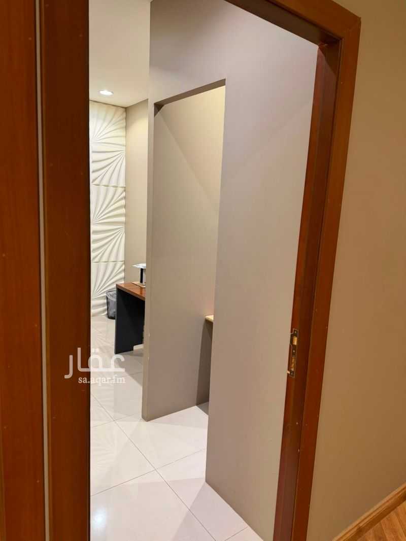 office in Al Hamra, Riyadh 8