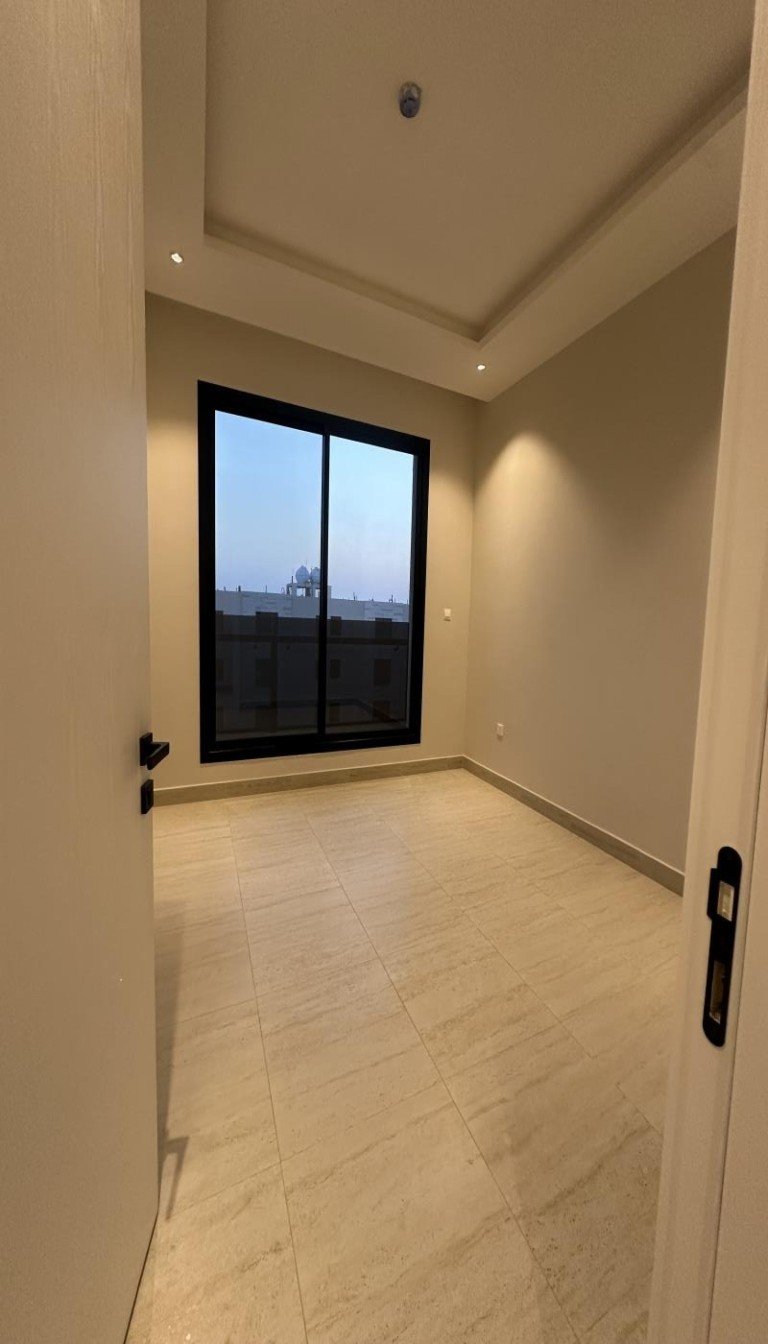 3 bedroom apartment in Al Aridh 6