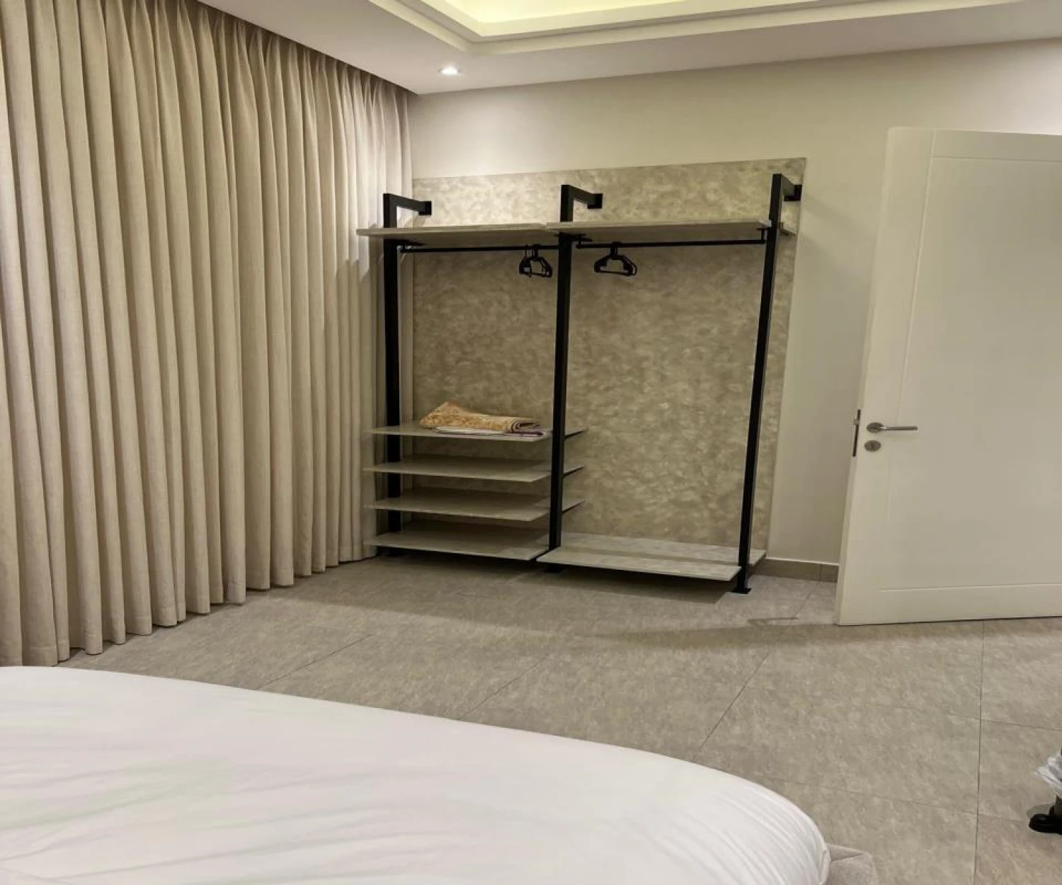 3 bedroom apartment in Al Malqa 6