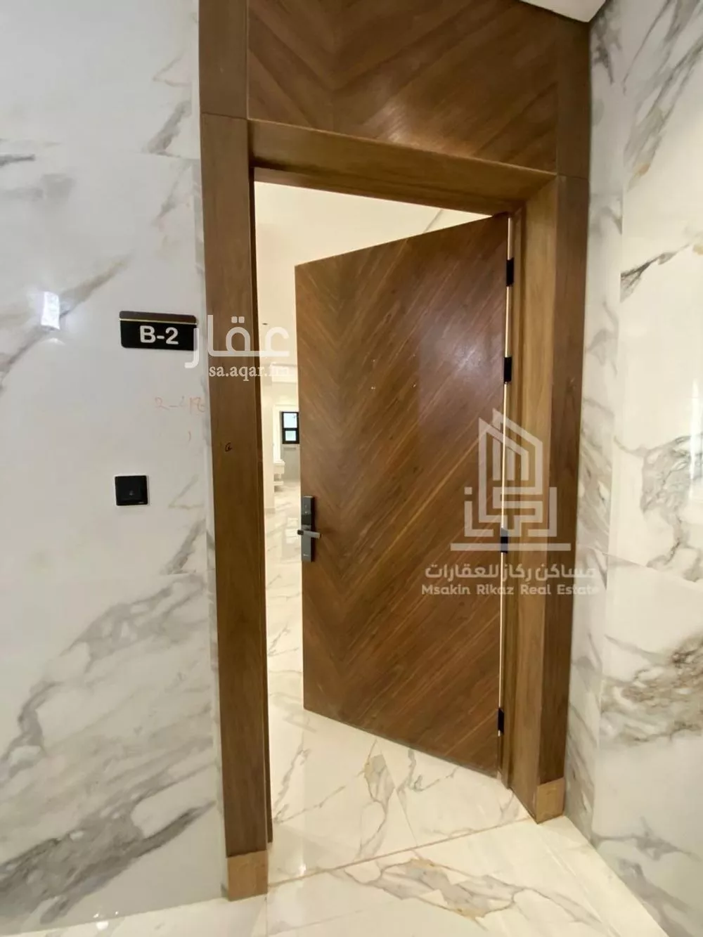شقة 4 غرف في السعادة 6
