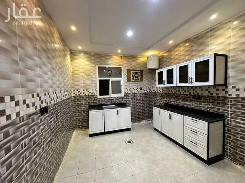 3 bedroom apartment in Al Rimal 6