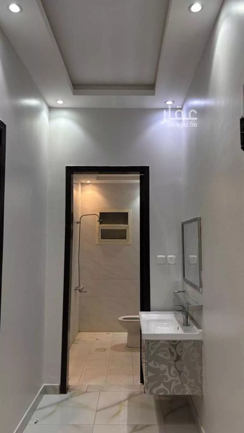 3 bedroom floor in Al Aridh 10