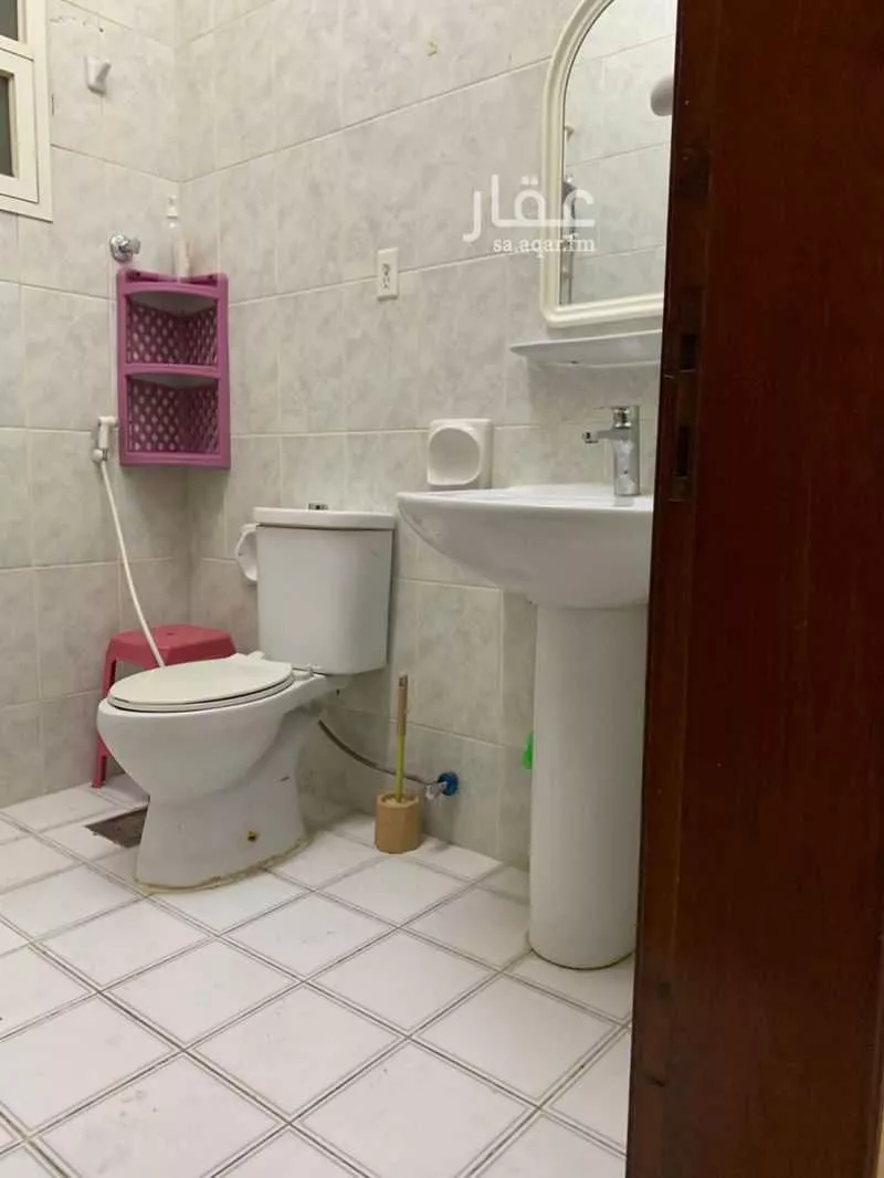 4 bedroom apartment in Al Aqrabiyah, Eastern Province 17