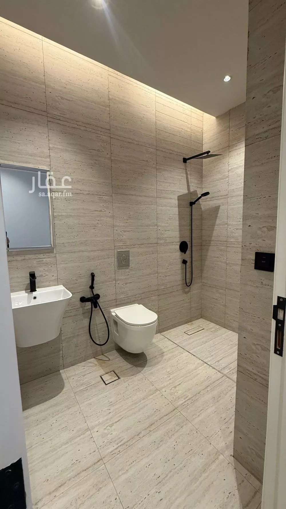 3 bedroom apartment in Al Aridh 13