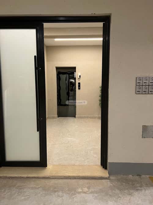 4 bedroom apartment in Al Rawdah, Eastern Province 9