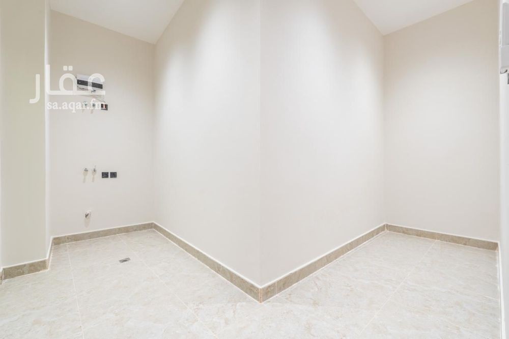 3 bedroom apartment in Al Rawdah, Eastern Province 2