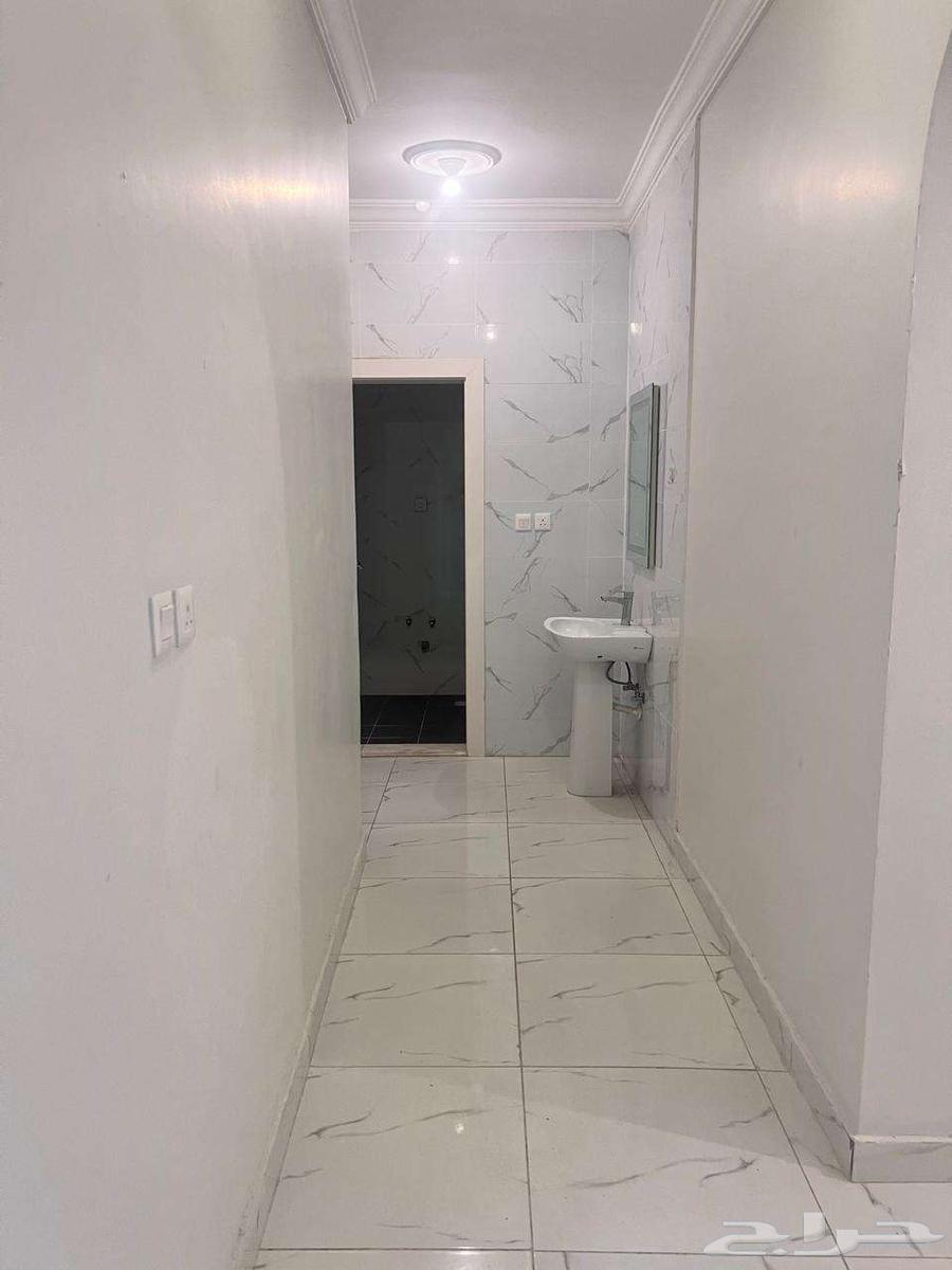 3 bedroom apartment in Al Yaqout, Jeddah 4