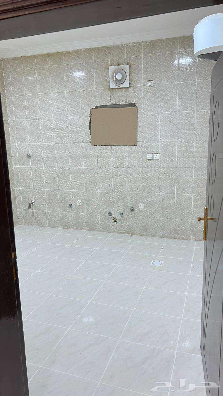 2 bedroom apartment in Al Ranuna, Madinah 4