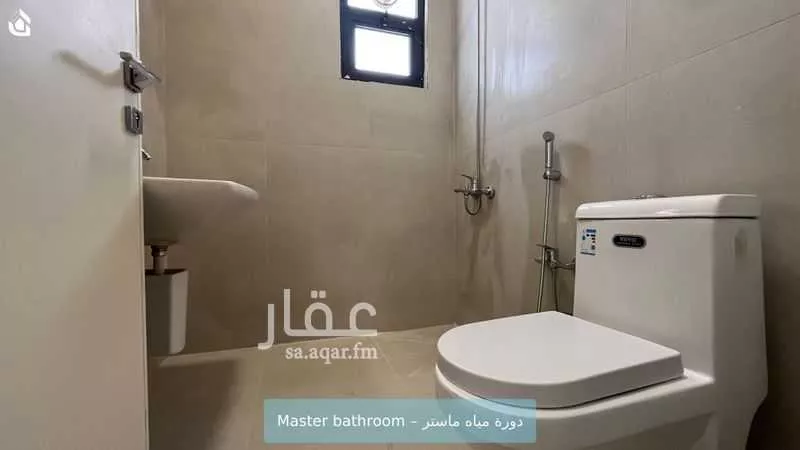 شقة 4 غرف في العارض 10