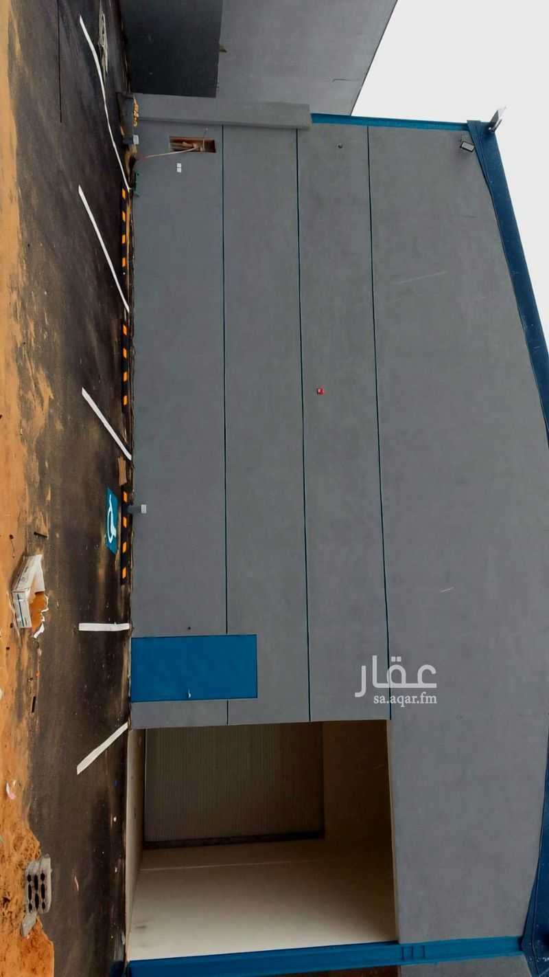 1 bedroom warehouse in Al Ghnamiah, Riyadh 4