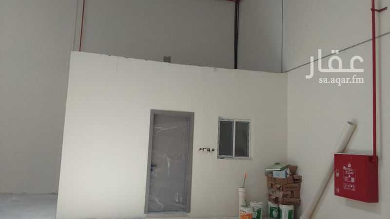 1 bedroom warehouse in Al Ghnamiah, Riyadh 6