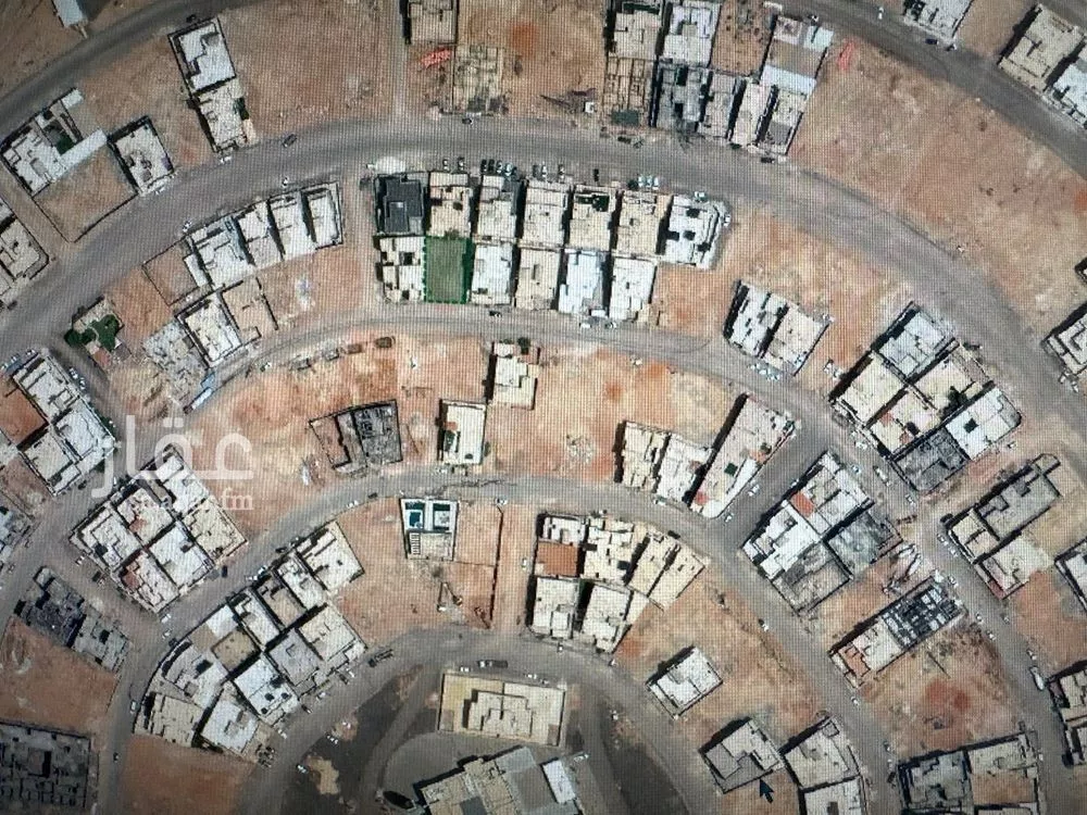 434 sqm land in Al Mahdiyyah 4