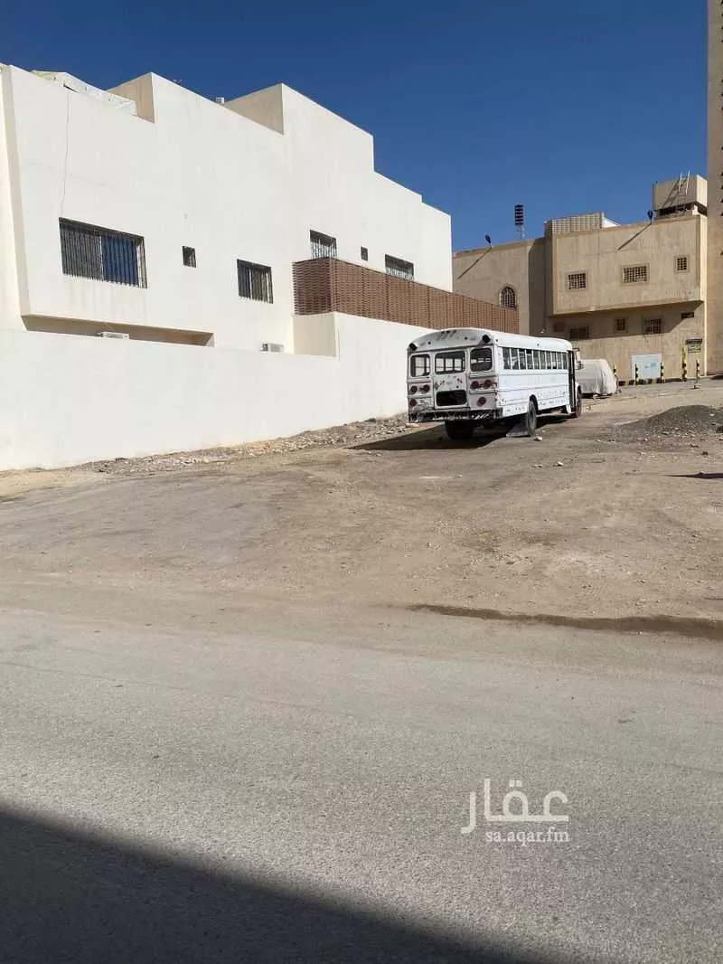 أرض 820 م² في جرير 7