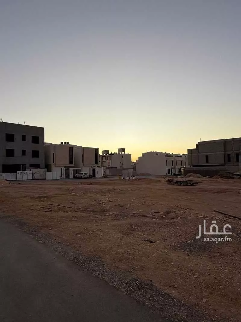 900 sqm land in Al Mahdiyyah 3