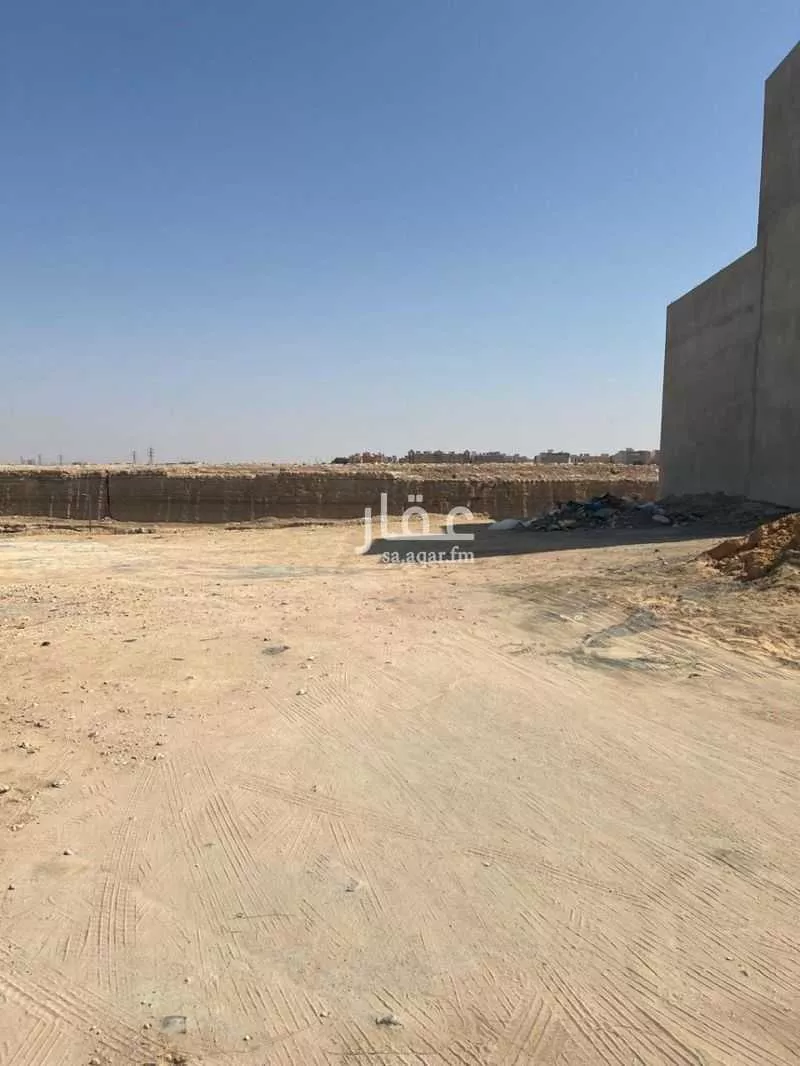 611 sqm land in Dhahrat Laban 2