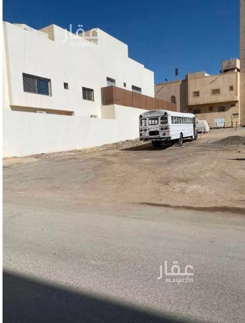 820 sqm land in Jarir 5