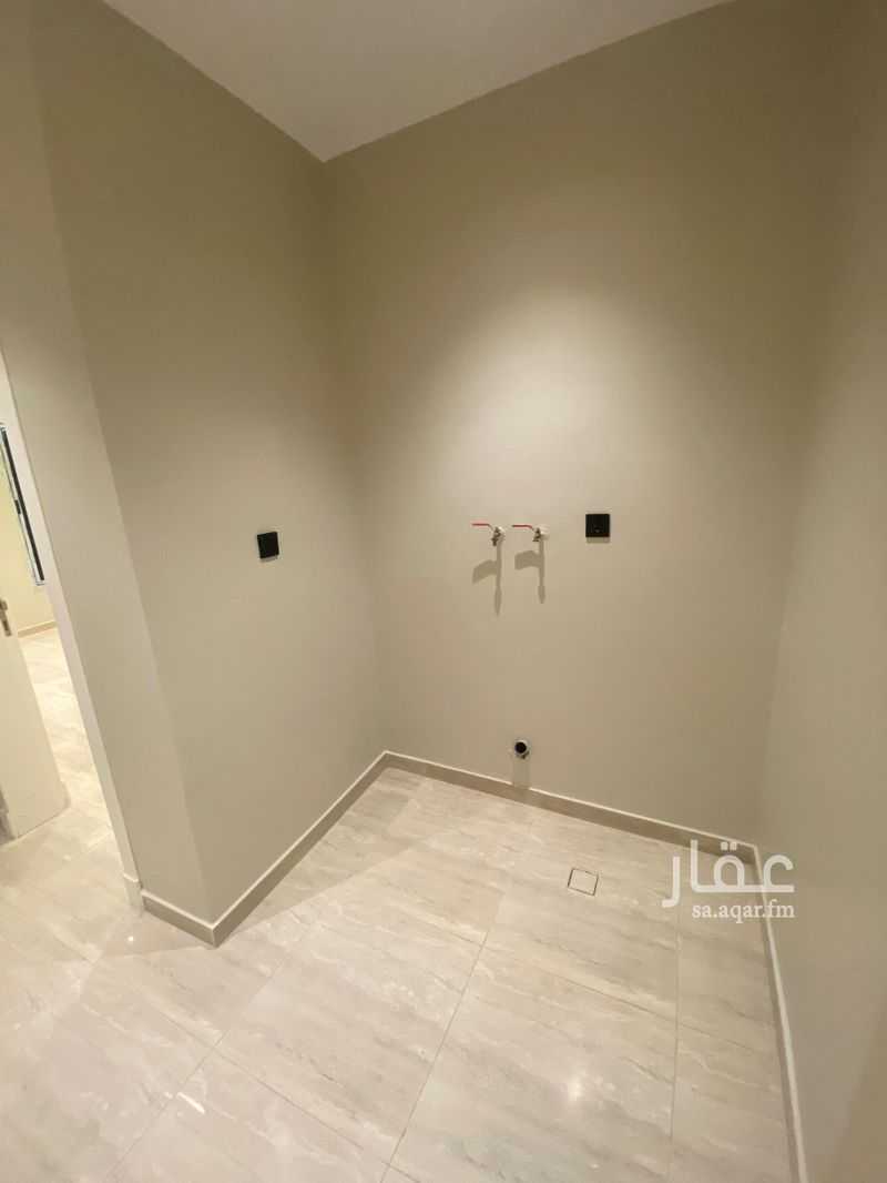 3 bedroom apartment in Al Hamra, Eastern Province 4