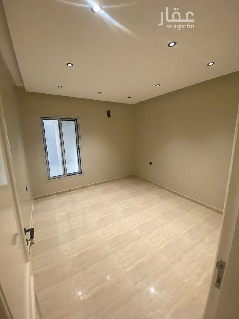 3 bedroom apartment in Al Hamra, Eastern Province 7