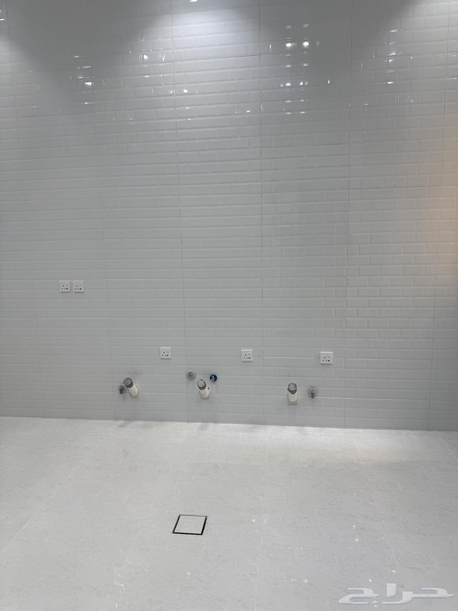 5 bedroom villa in Al Quraynah, Jeddah 17