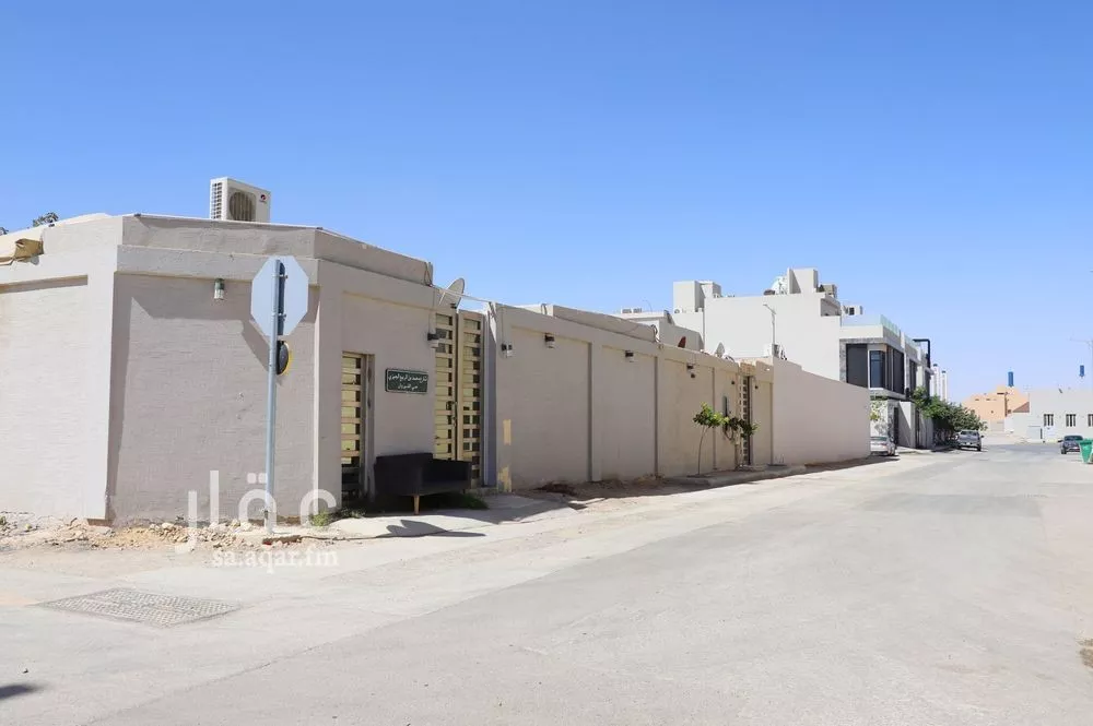 737 sqm land in Al Qairawan 3