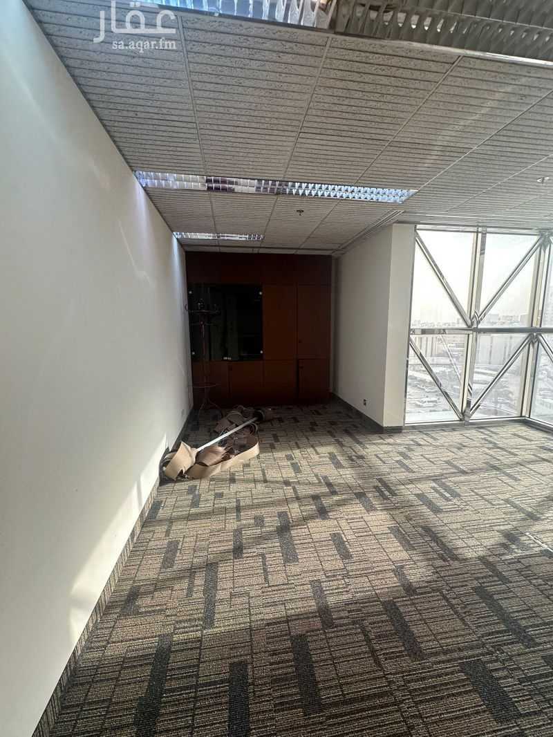 10 bedroom office in Al Wizarat, Riyadh 3