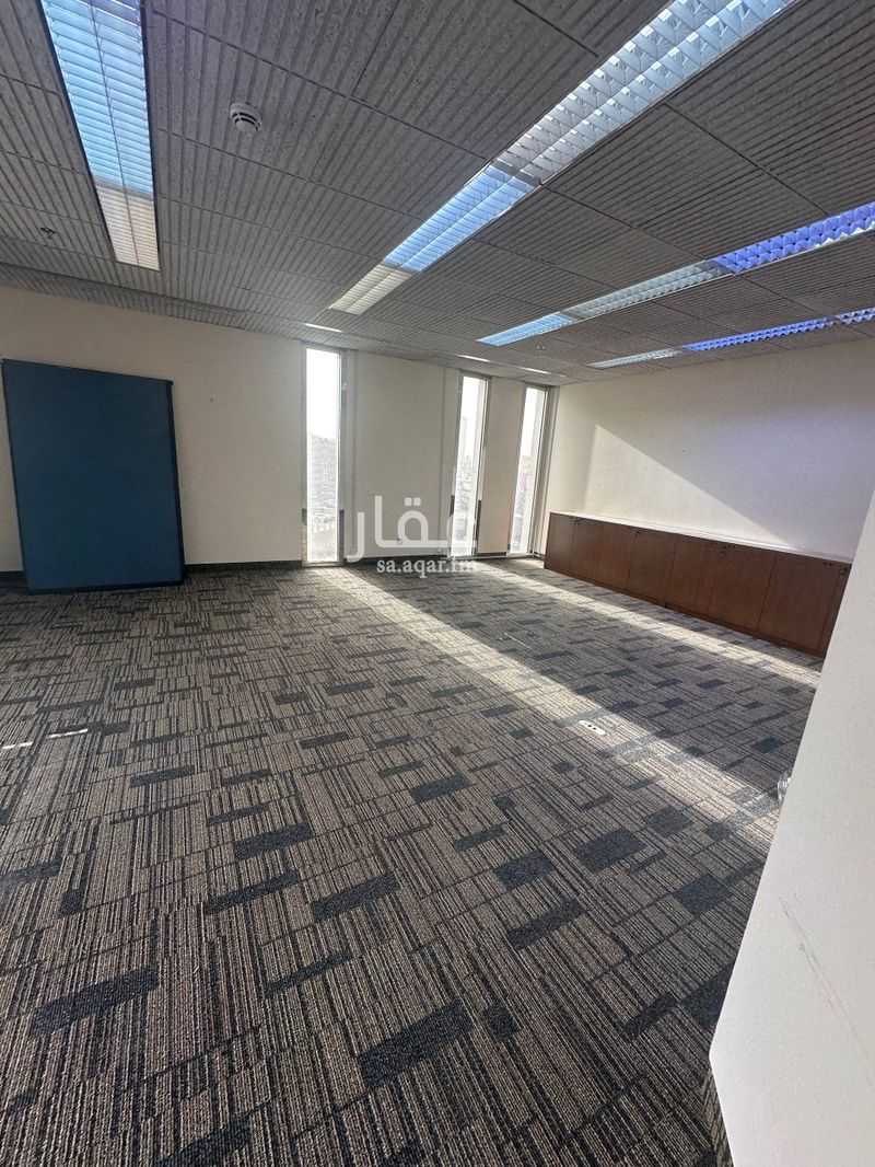 10 bedroom office in Al Wizarat, Riyadh 5