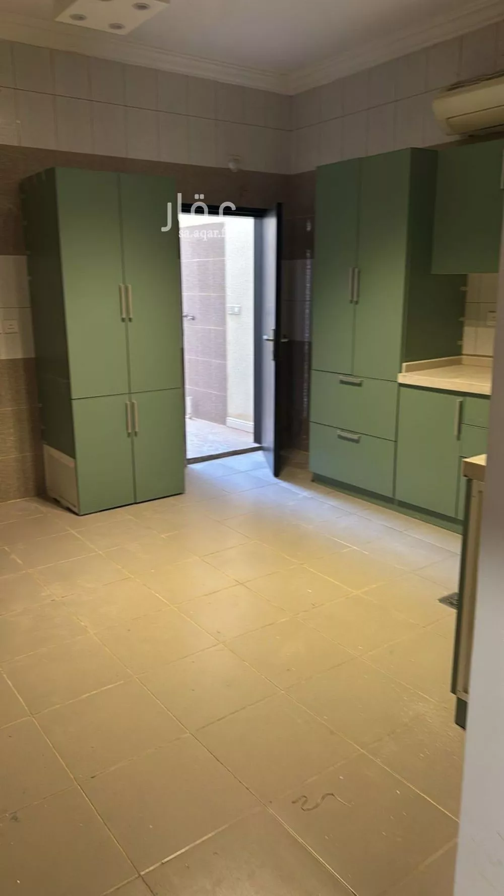 3 bedroom floor in Al Aridh 2
