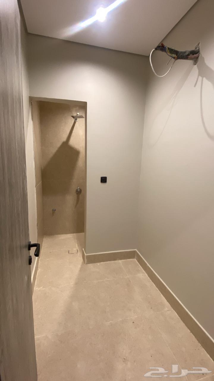 5 bedroom apartment in Al Hamra 12