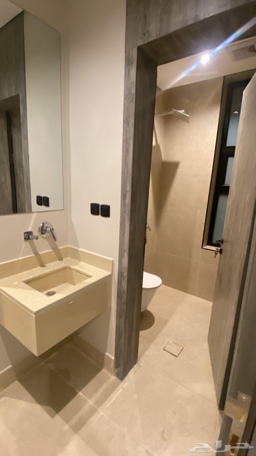 5 bedroom apartment in Al Hamra 15