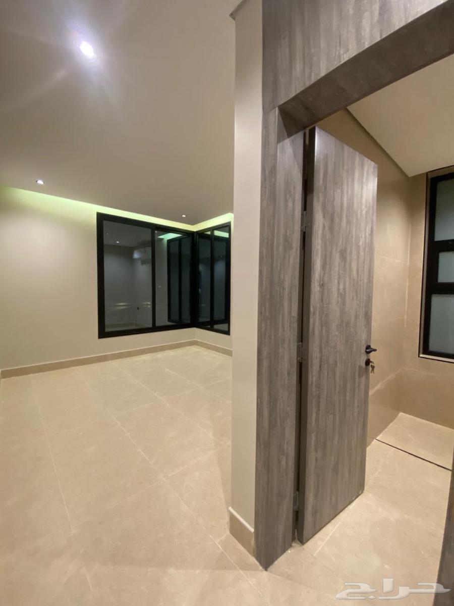 5 bedroom apartment in Al Hamra 7
