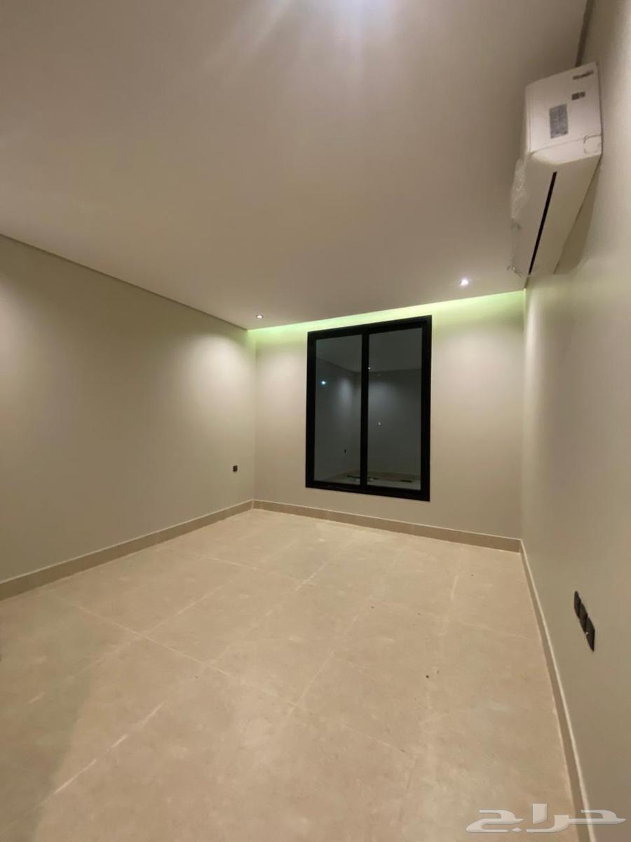5 bedroom apartment in Al Hamra 10