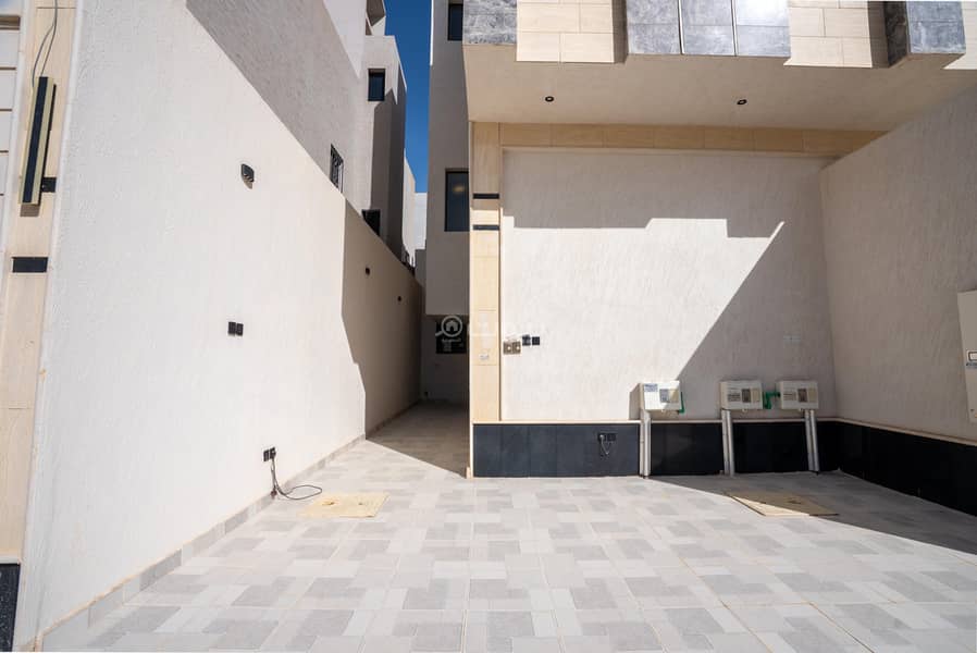 5 bedroom apartment in Al Janadriyah, Riyadh 4