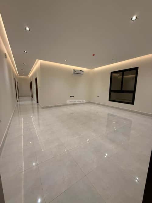 5 bedroom apartment in Al Hamra, Eastern Province 9