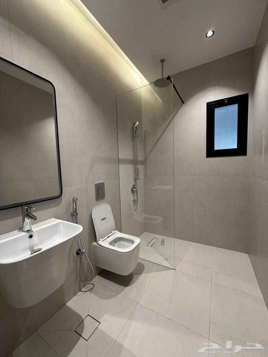 2 bedroom apartment in Al Sharafiyah, Jeddah 11