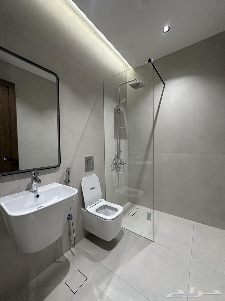 2 bedroom apartment in Al Sharafiyah, Jeddah 7
