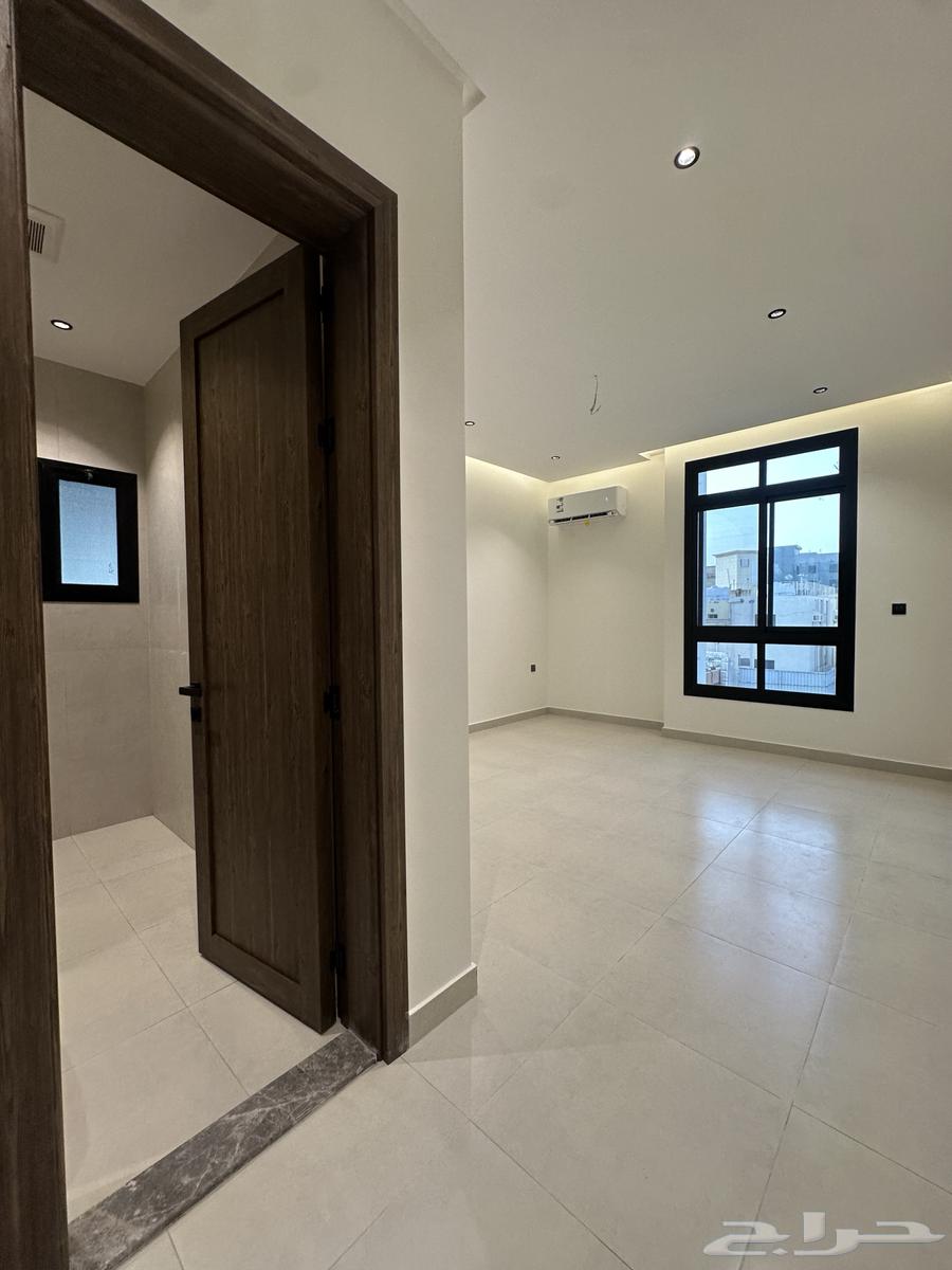 2 bedroom apartment in Al Sharafiyah, Jeddah 9