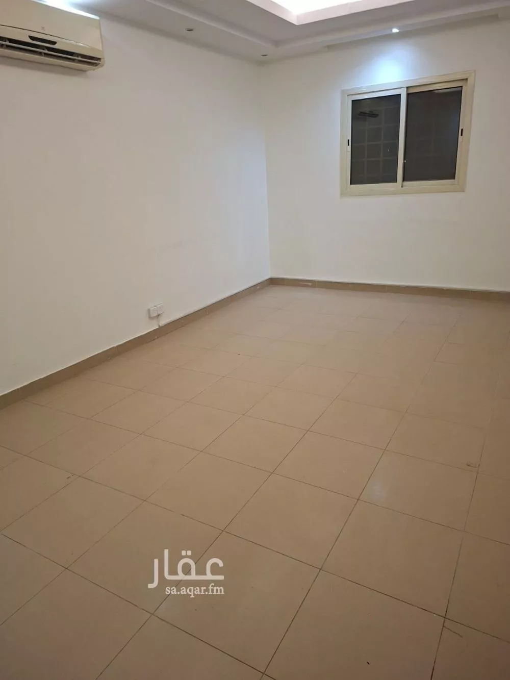 3 bedroom floor in Al Falah 5