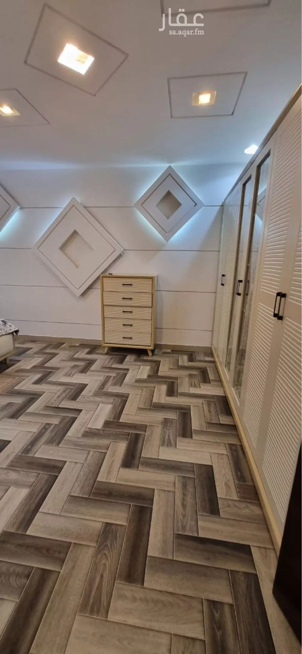 3 bedroom floor in Al Aqiq 4