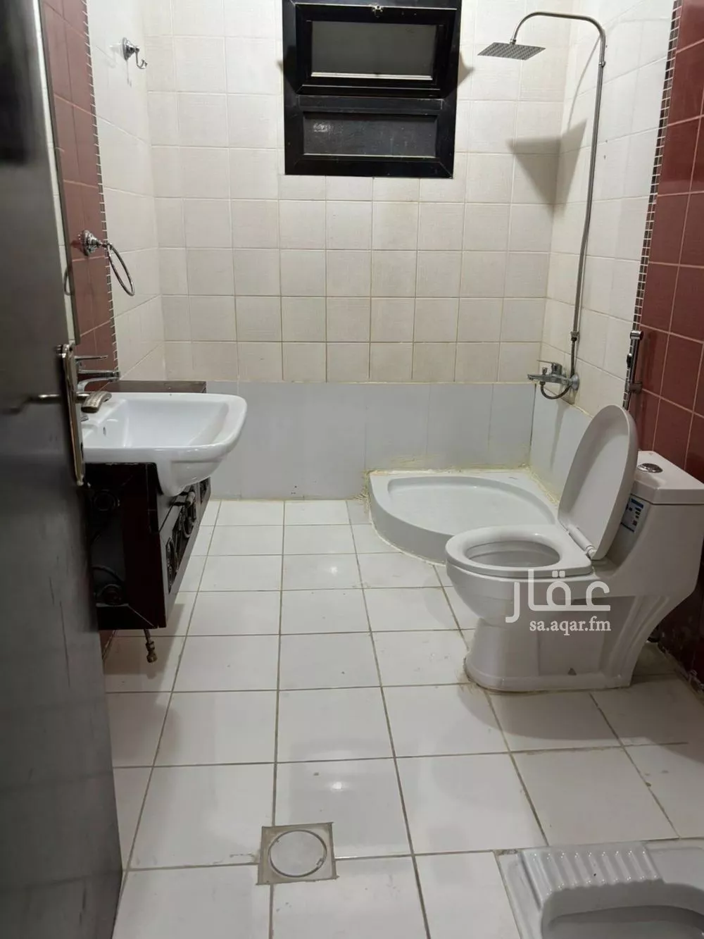 3 bedroom floor in Al Aqiq 10