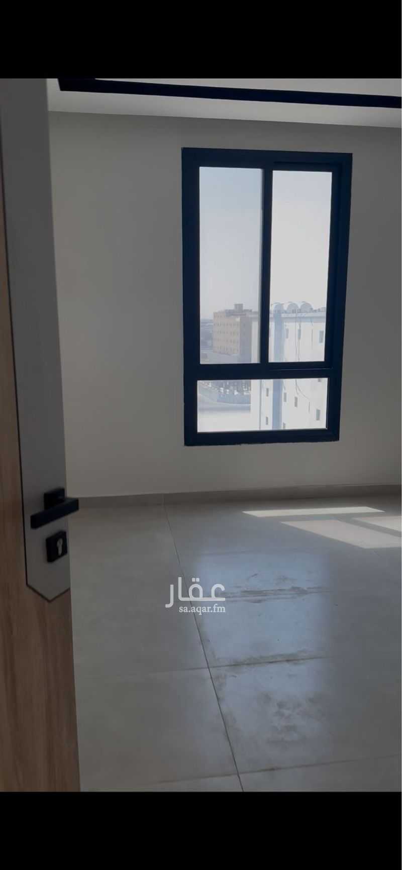 شقة في الحمرا
