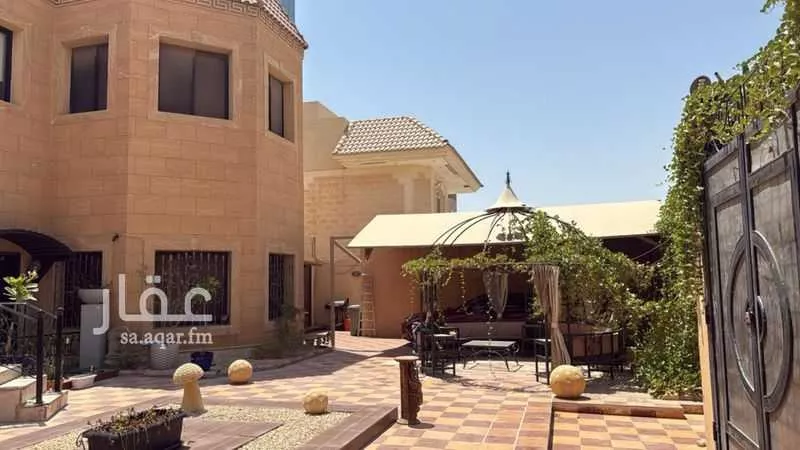 900 sqm land in Al Malqa 13