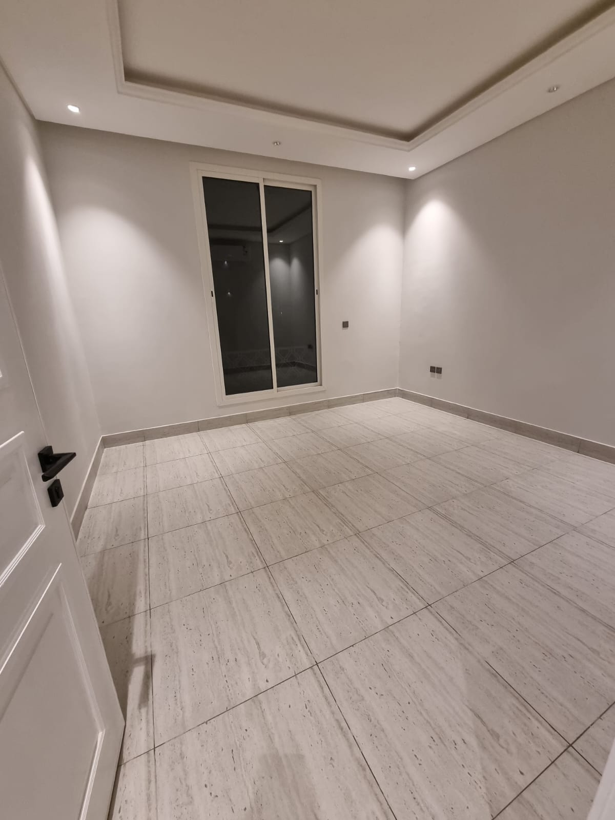 3 bedroom apartment in Al Malqa 6