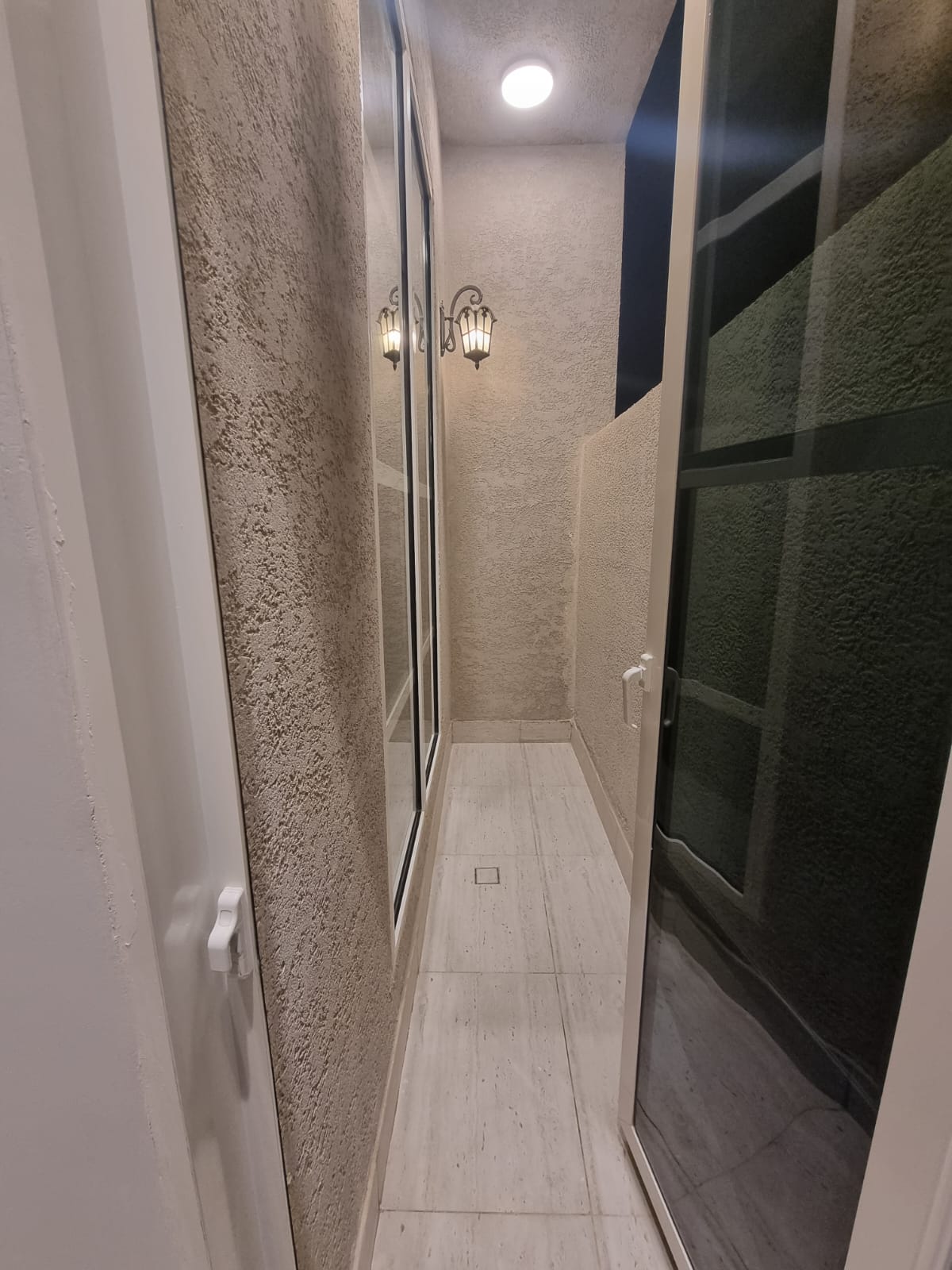 3 bedroom apartment in Al Malqa 8