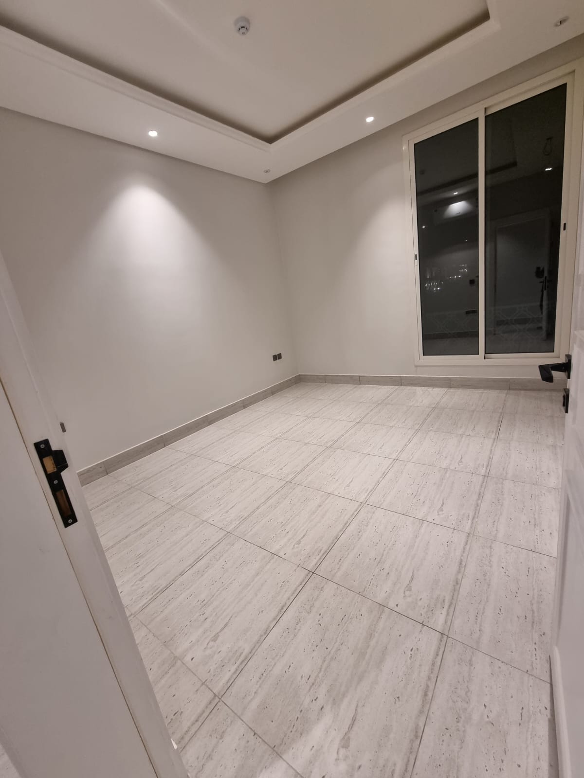 3 bedroom apartment in Al Malqa 9