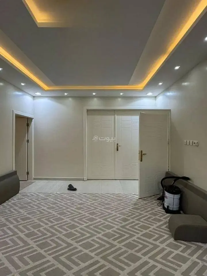 5 bedroom villa in Tuwaiq, Riyadh 9