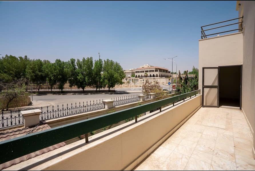 5 bedroom villa in Al Zahra, Riyadh 11
