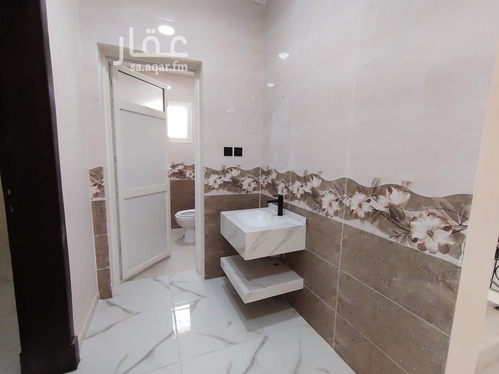 6 bedroom villa in Dahiat King Fahd, Eastern Province 11