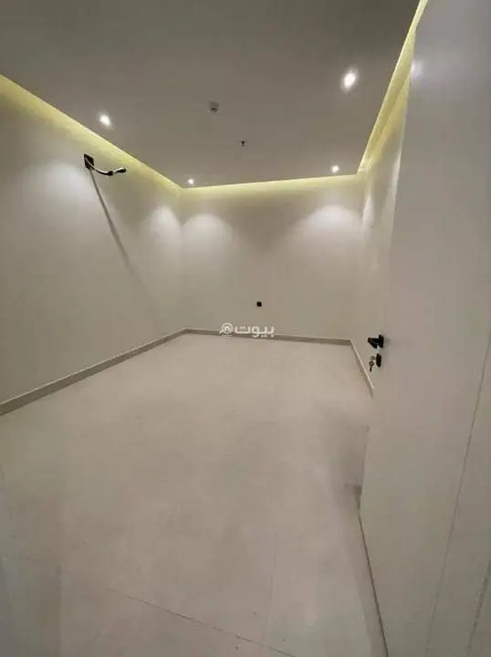4 bedroom apartment in Granada, Riyadh 4