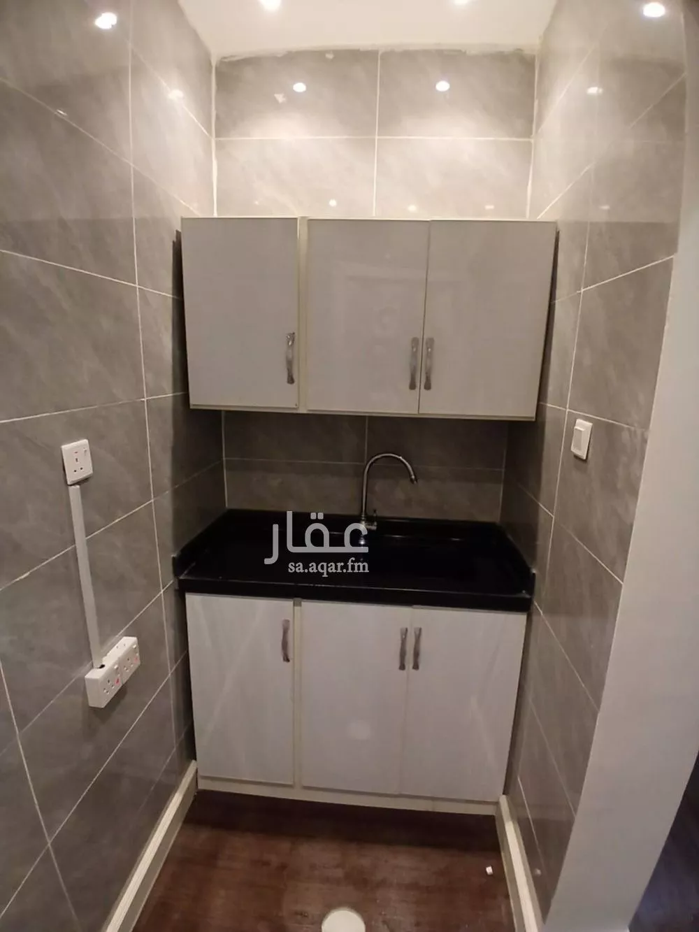 1 bedroom apartment in Al Falah 2