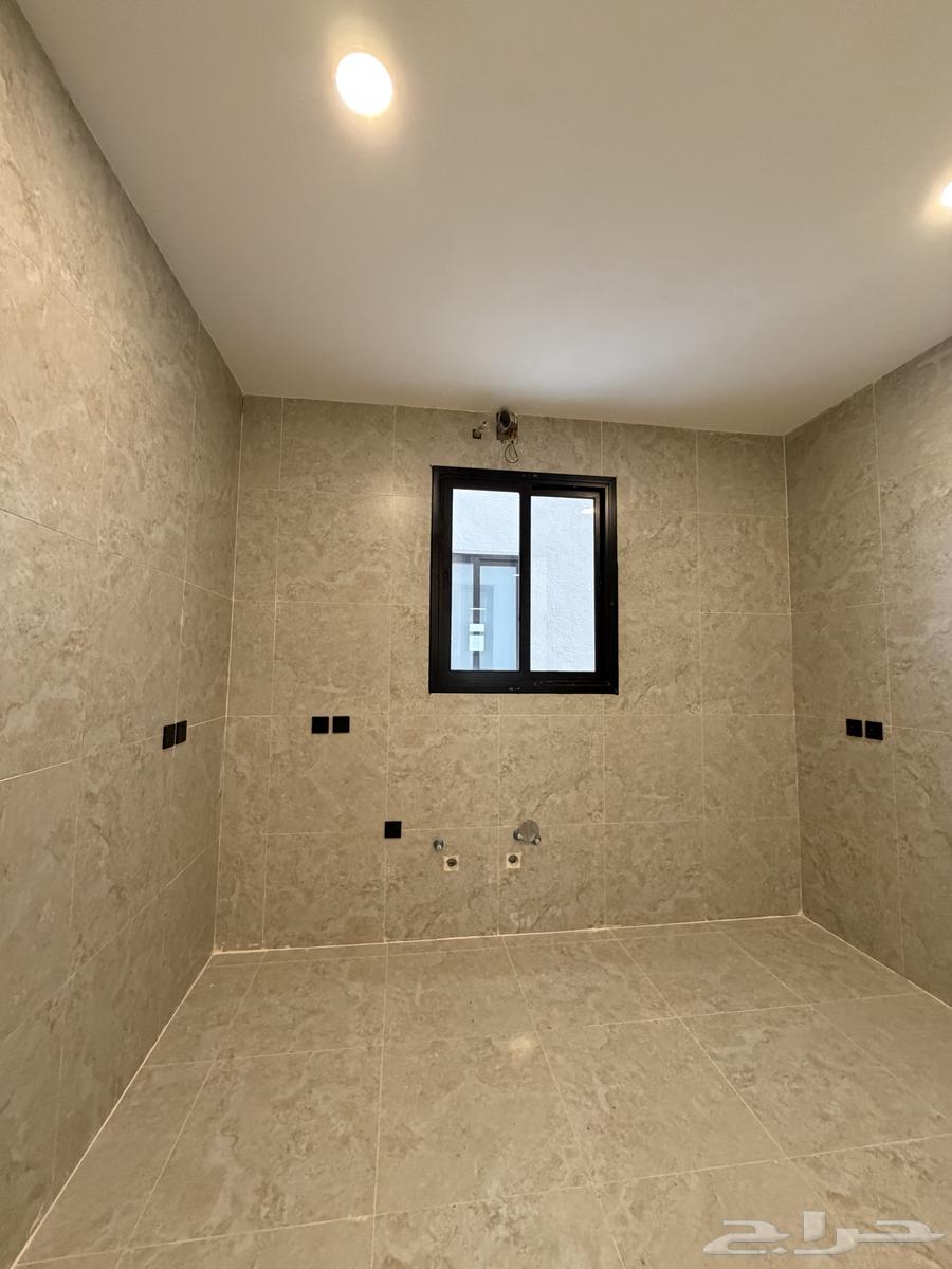 4 bedroom apartment in Al Basateen, Eastern Province 9
